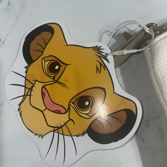 Primark Lion King initial O makeup bag - Picture 5 of 5